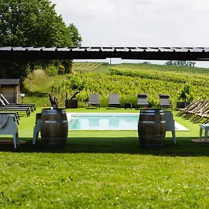 https://hotel-the-originals-chateau-de-tauzies.midi-pyreneeshotels.com