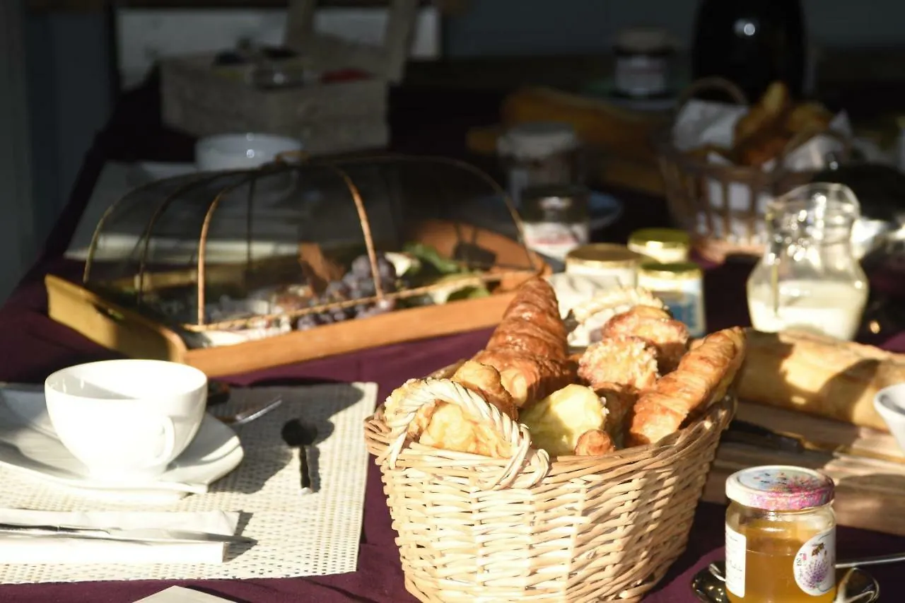 Couette-café Clos De La Fontaine Cabrières-dʼAvignon France